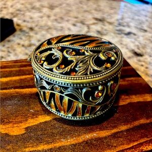 Round Jewelry Trinket Box